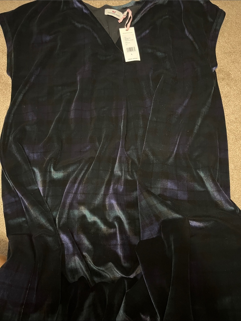 Vineyard Vines NWT Velvet V-Neck Dress in Shimmering Black and Deep Blue